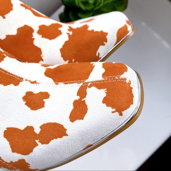 🍂 COW PRINT FAUX SUEDE STITCHED CHUNKY HEEL MULES - Picture 7 of 16